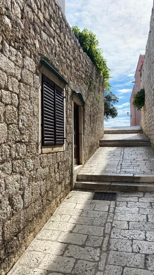 Apartament Arbe Downtown Rab Town Zewnętrze zdjęcie