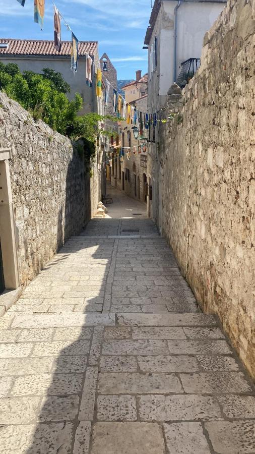 Apartament Arbe Downtown Rab Town Zewnętrze zdjęcie