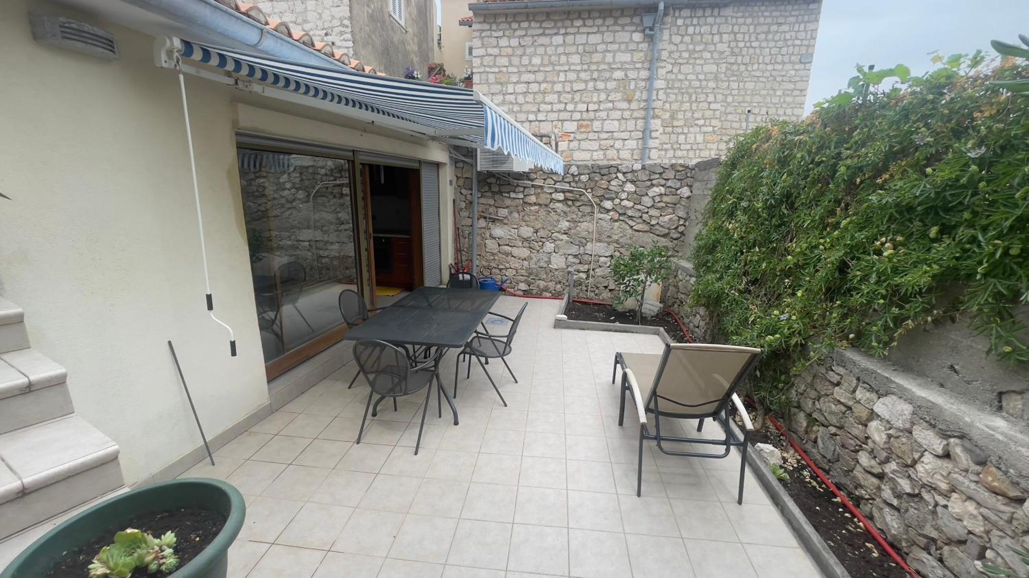 Apartament Arbe Downtown Rab Town Zewnętrze zdjęcie
